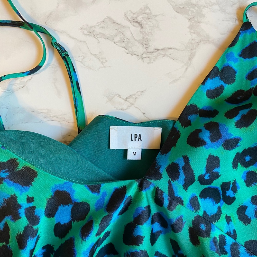 LPA Dress 252 Jade Leo Size Medium - Picture 4 of 6